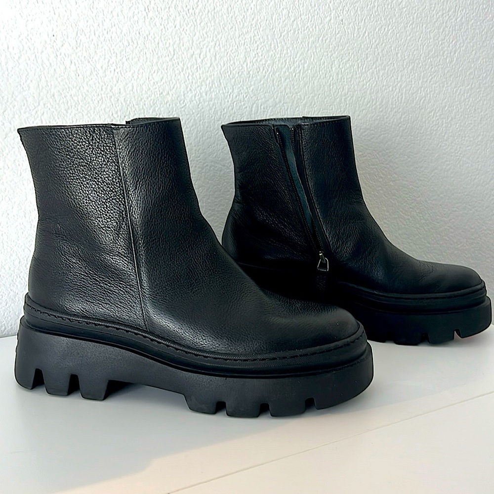 Paul Green Paige Lug Sole Boot in Black
